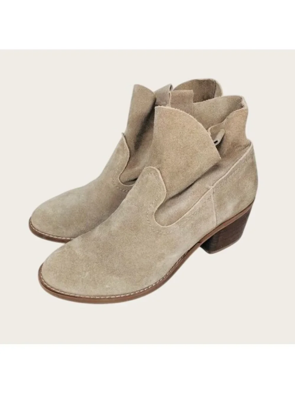 Carlos Santana Boots Leighton Womens Size 7.5 Ankle Booties Tan Suede